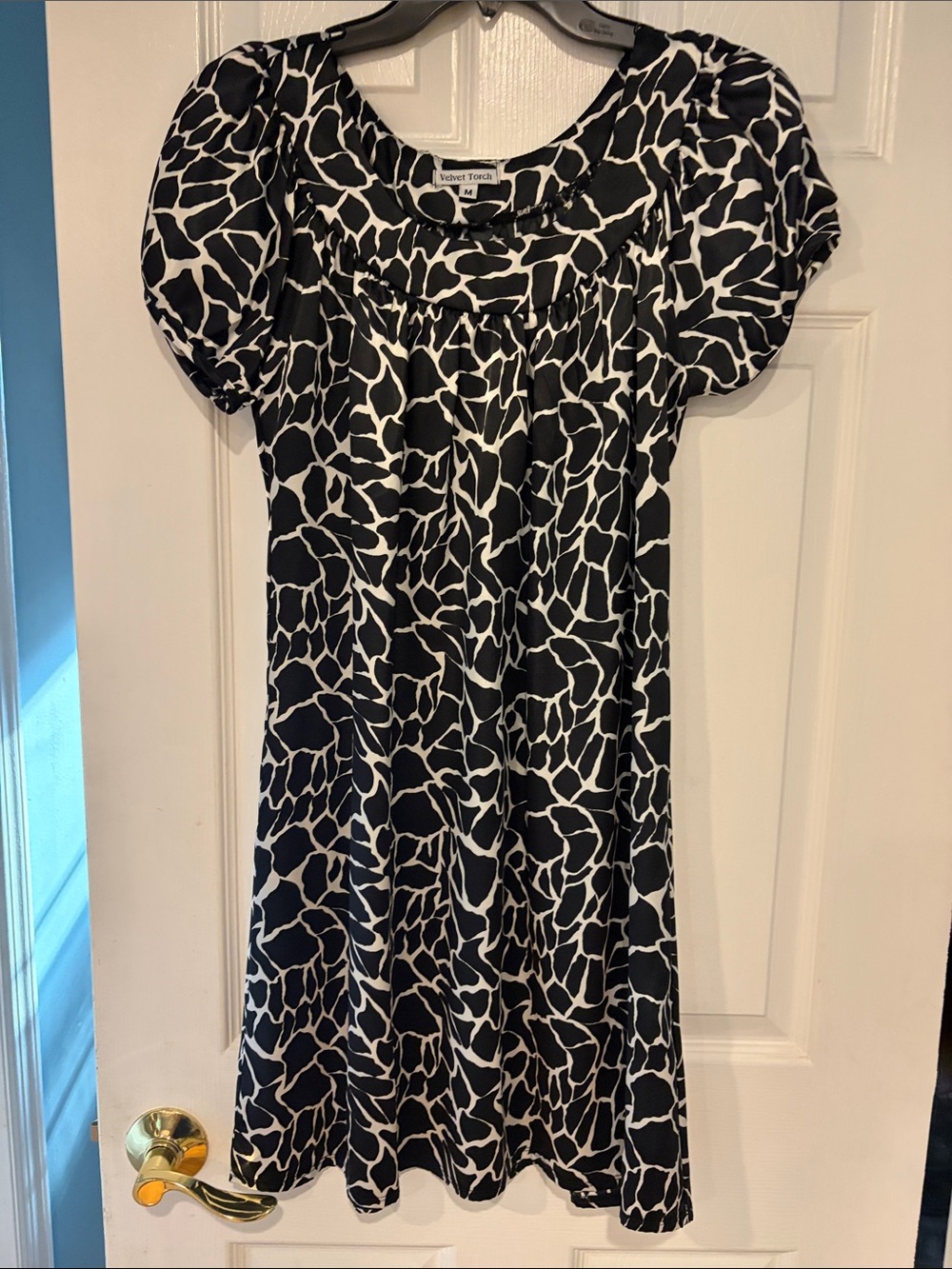 Velvet Torch Black and White Puff-Sleeve Dress